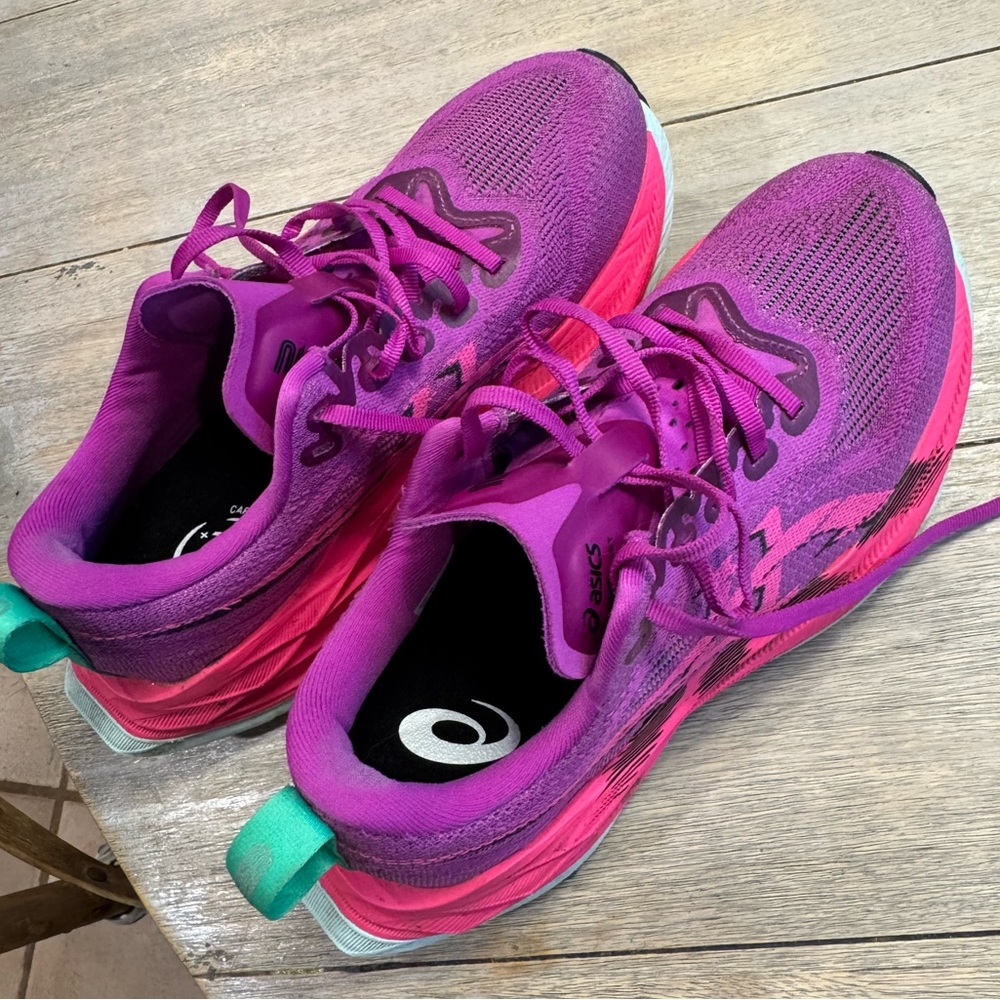 Asics Superblast 2 with only 37 miles on them